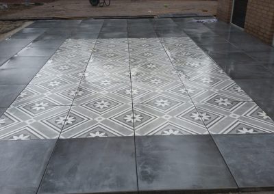 Bestrating keramische tegels Nunspeet