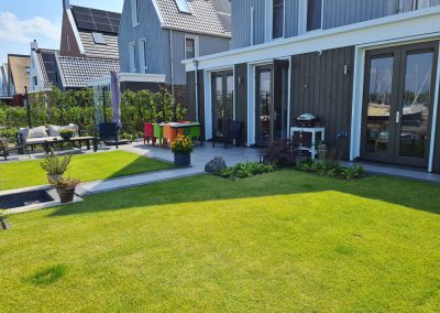 Complete aanleg voor en achtertuin Waterfront Harderwijk