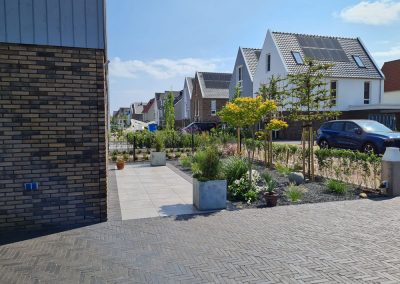 Complete aanleg voor en achtertuin Waterfront Harderwijk