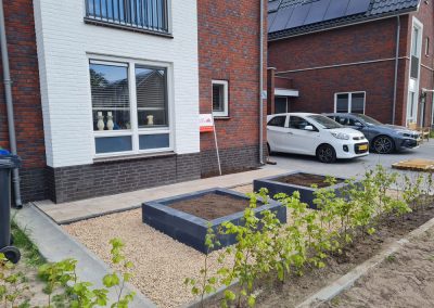 Bestraten voor- en achtertuin, dubbele oprit Nunspeet