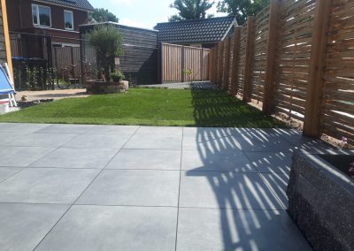 JBeelen bestratingen tuinaanleg sierbestrating achtertuin terras gras leggen Nunspeet