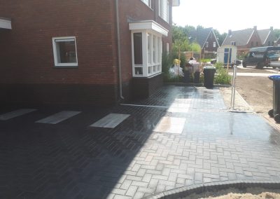 JBeelen bestratingen tuinaanleg sierbestrating achtertuin terras gras leggen Nunspeet