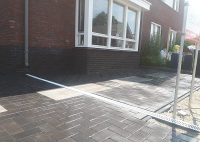 JBeelen bestratingen tuinaanleg sierbestrating achtertuin terras gras leggen Nunspeet