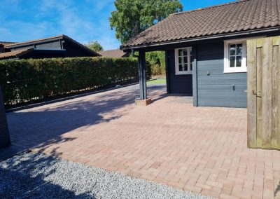 J Beelen bestratingen combinatie nieuwe bestrating grind en herbestrating Recreatiepark Ermelo