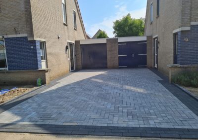 J. Beelen bestratingen-straatwerk oprit Zeewolde Geoklinkers